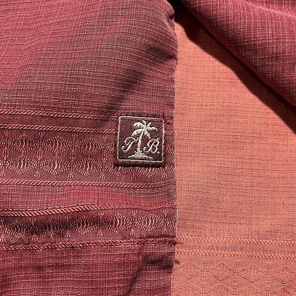 Tommy Bahama 100% Silk Button Down Shirt Size 2XL Hawaiian Vintage Short sleeve - Picture 5 of 9